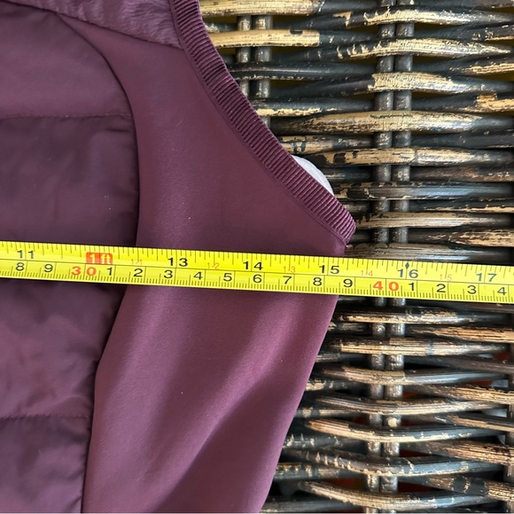 Lululemon Down For It All Vest Dark Adobe size 4 - Picture 9 of 9